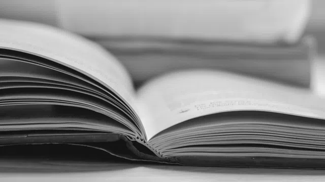 صورة توضيحية لمقال: كيف تراجع من كتاب المنهج خطوة بخطوة بدون قراءة عشوائية؟