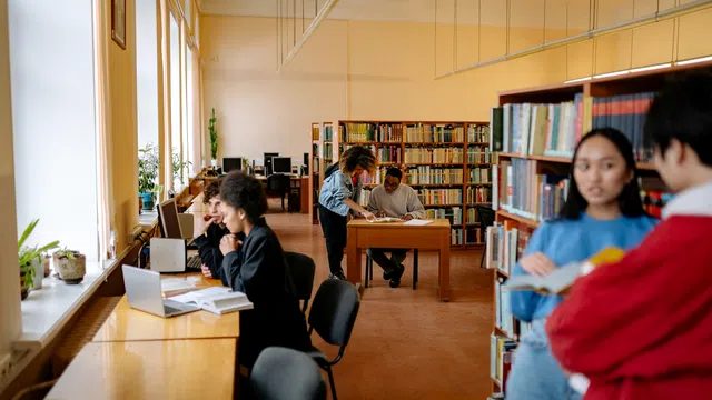 صورة توضيحية لمقال: كيف أذاكر القدرات اللفظي من الصفر؟