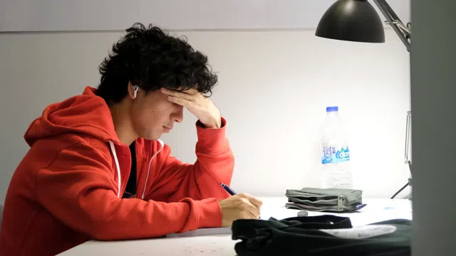 صورة توضيحية لمقال: كيف أذاكر التحصيلي من الصفر؟ خطة لكل المواد